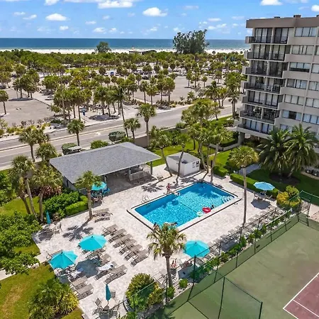 Upgraded Lake House Condo Across Siesta Key Beach